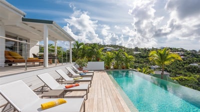 Luxury Villa Photo #6