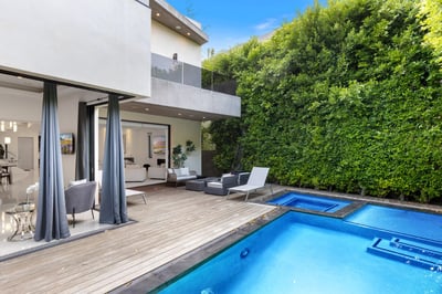 Luxury Villa Photo #2