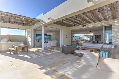 Luxury Villa Photo #8