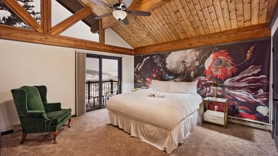 Glacier Lodge East - Primary Bedroom