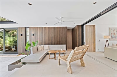Luxury Villa Photo #6