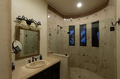 Luxury Villa Photo #28