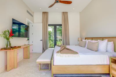 Luxury Villa Photo #41