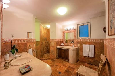 Luxury Villa Photo #42