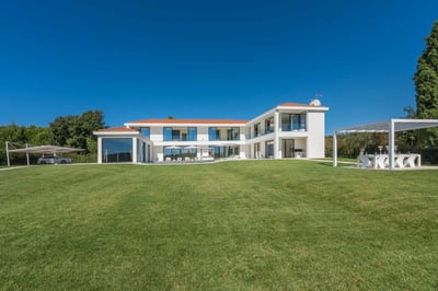 Luxury Villa Photo #7