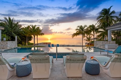 Luxury Villa Photo #8