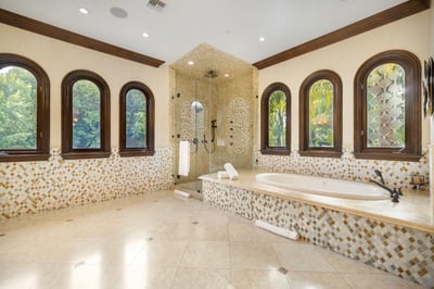 Luxury Villa Photo #33