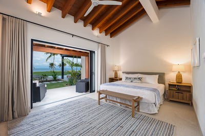 Luxury Villa Photo #56