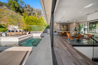 Luxury Villa Photo #32