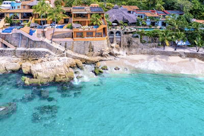 Luxury Villa Photo #50