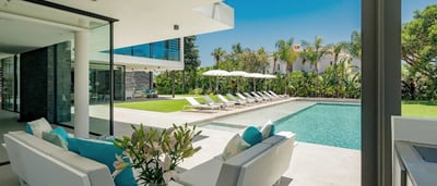 Luxury Villa Photo #5