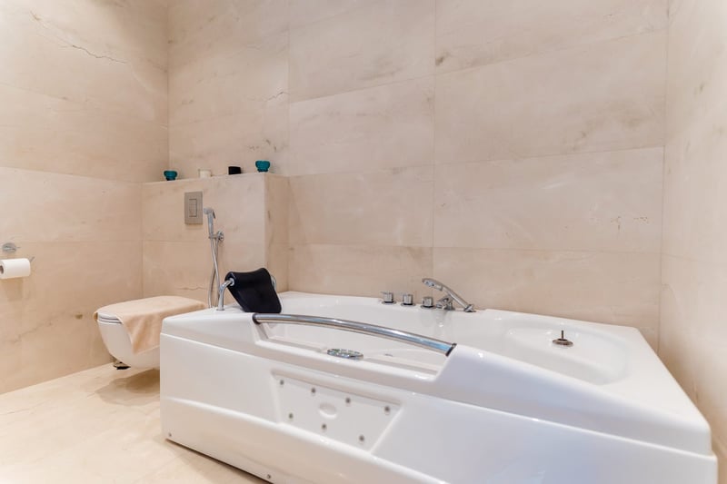 Six Bedroom Seafront Villas