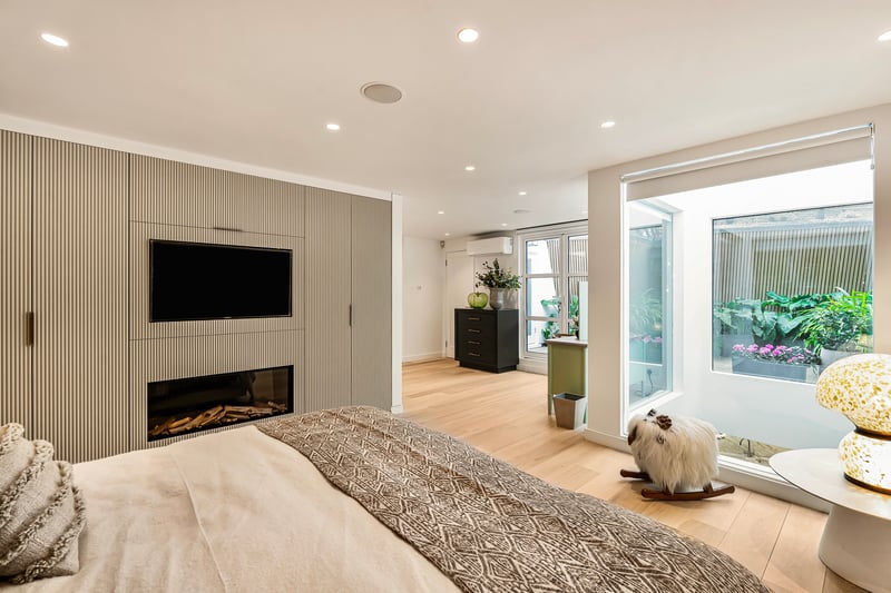 Pindock Mews