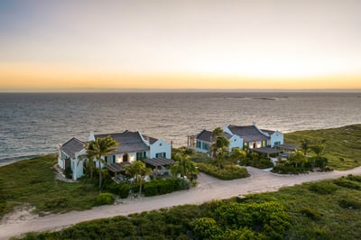Luxury Villa Photo #3