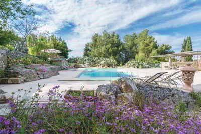 Luxury Villa Photo #2