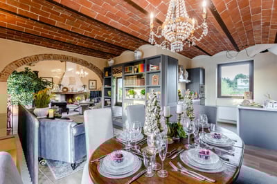 Luxury Villa Photo #16