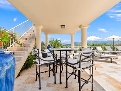 Luxury Villa Photo #6