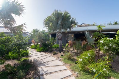 Luxury Villa Photo #5