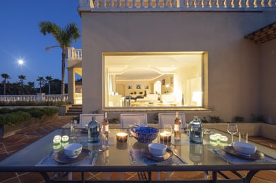 Luxury Villa Photo #6