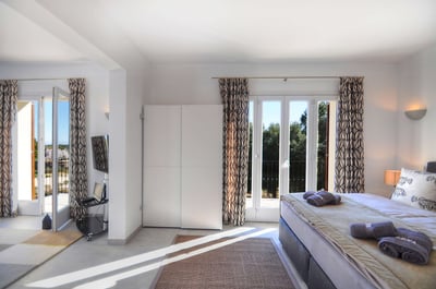 Luxury Villa Photo #23