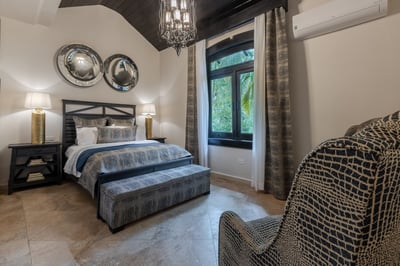 Luxury Villa Photo #93