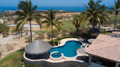 Luxury Villa Photo #3