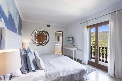 Luxury Villa Photo #21