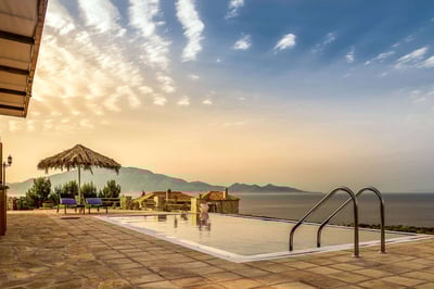 Luxury Villa Photo #5
