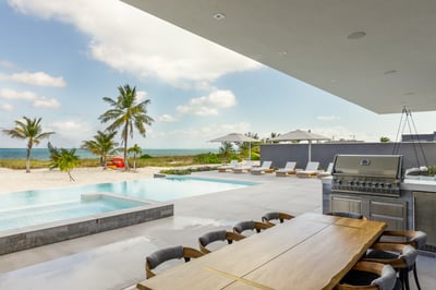 Luxury Villa Photo #9