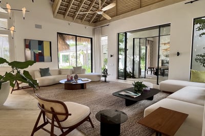 Luxury Villa Photo #13