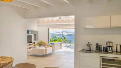 Luxury Villa Photo #35