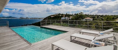 Luxury Villa Photo #3