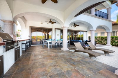 Luxury Villa Photo #23