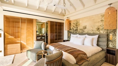 Luxury Villa Photo #37