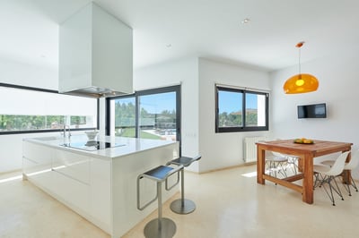 Luxury Villa Photo #16