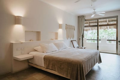 Luxury Villa Photo #26