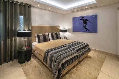 Luxury Villa Photo #20