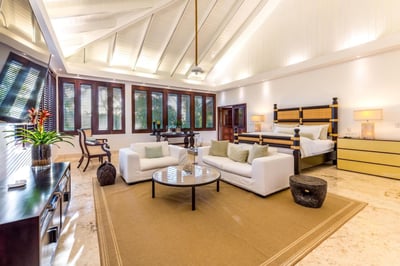 Luxury Villa Photo #28