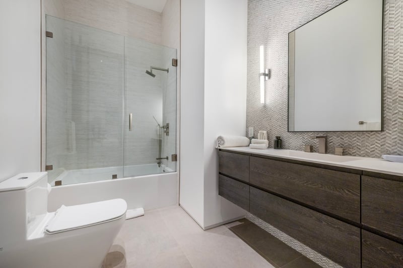 Linda Flora Modern Estate