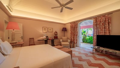 Luxury Villa Photo #30
