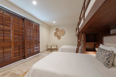 Luxury Villa Photo #33