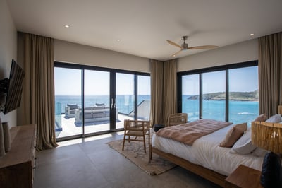 Luxury Villa Photo #25