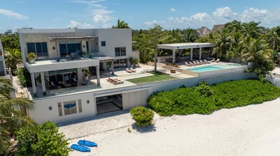 Luxury Villa Photo #6