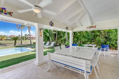 Luxury Villa Photo #13