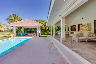 Luxury Villa Photo #14
