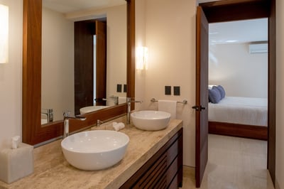 Luxury Villa Photo #39