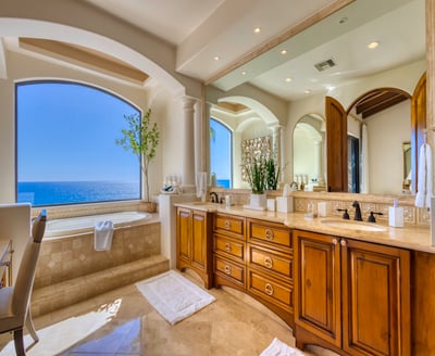 Luxury Villa Photo #50