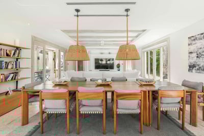 Luxury Villa Photo #23