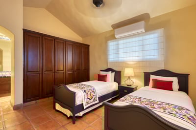 Luxury Villa Photo #45