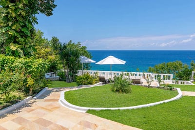 Luxury Villa Photo #3